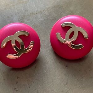 Vintage CHANEL red coral and Gold cc Logo Earrings